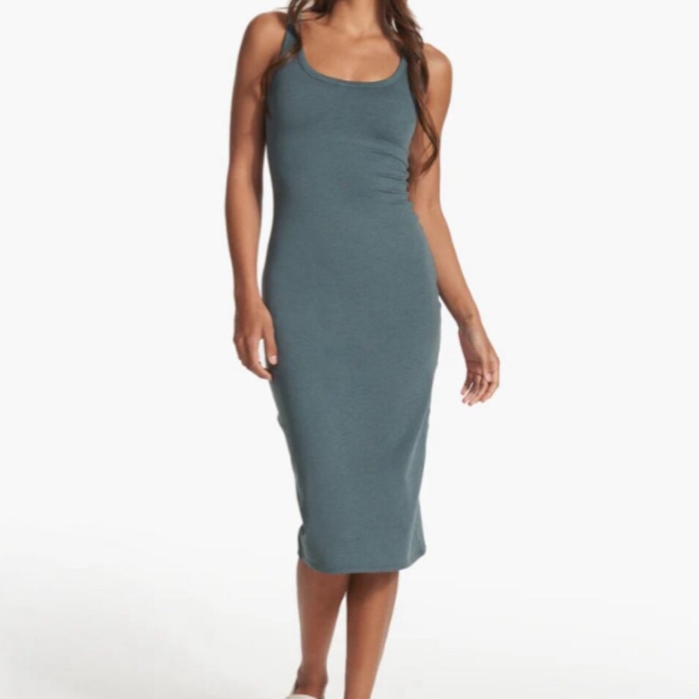 Vuori GRAY Midi Dress